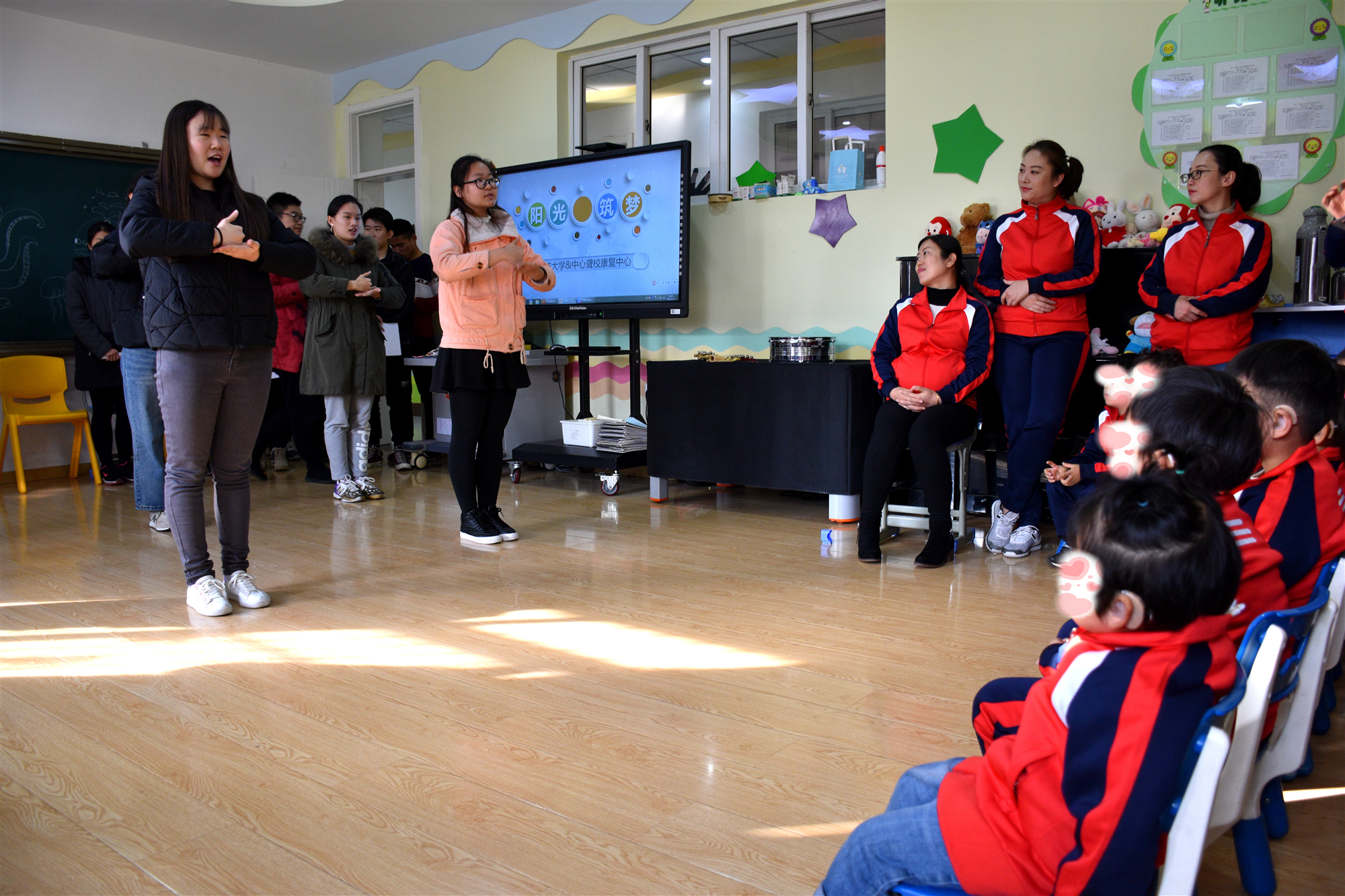 【建功立业新时代】环境学院学生赴青岛市中心聋校开展志愿服务活动